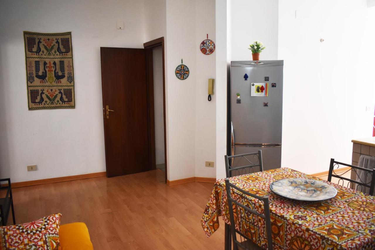 Appartamento Nel Centro Storico Di Palermo - Via Meli'S House Экстерьер фото